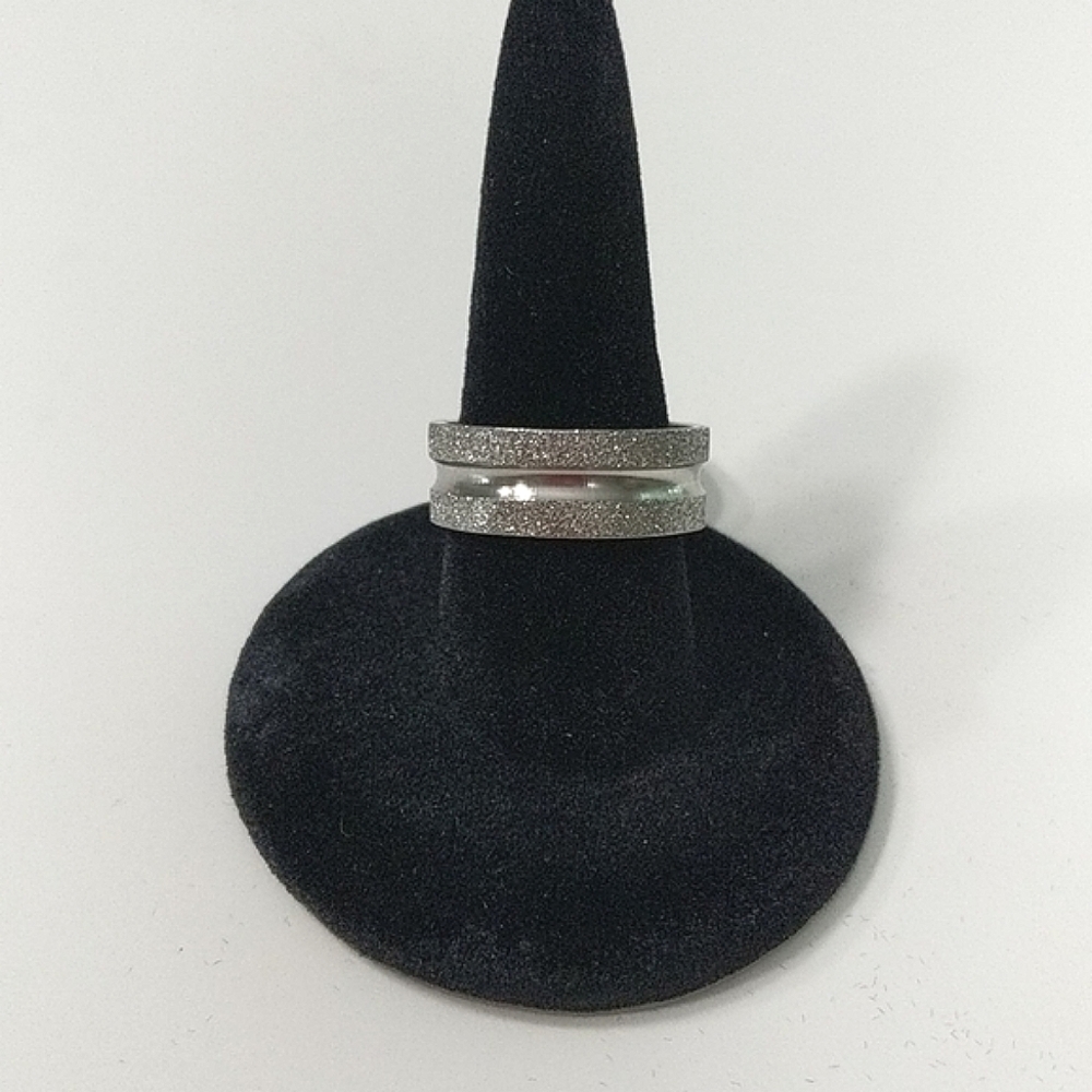 Stainless Steel Silver Wedding Band Promise Ring Fashion Jewelry NWT!